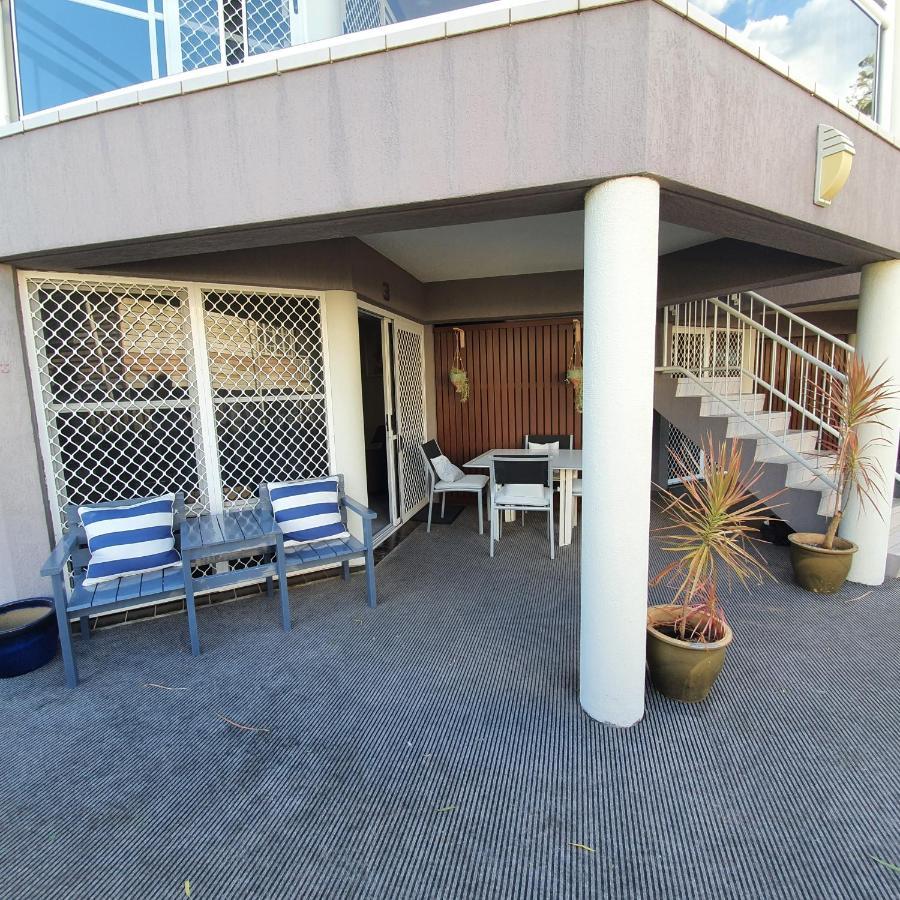 Venezia 3 - Spacious Beachfront Apartment Hervey Bay